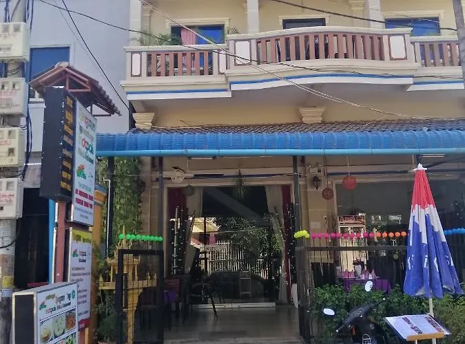 Hotel Indopak Villa & Restaurant
