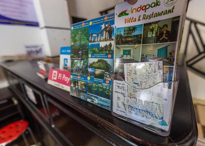 Indopak Villa & Restaurant Hotel 3*